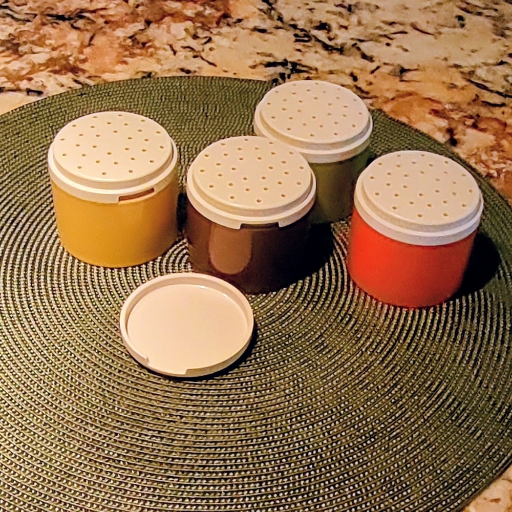 Tupperware Stacking Spice Shakers in Orange, , Olive Green, Yellow, Brown Retro - Picture 8 of 11
